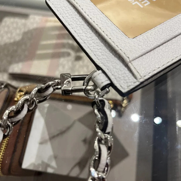 Small Pebbled Leather Chain Card Case - Picture 4 of 6